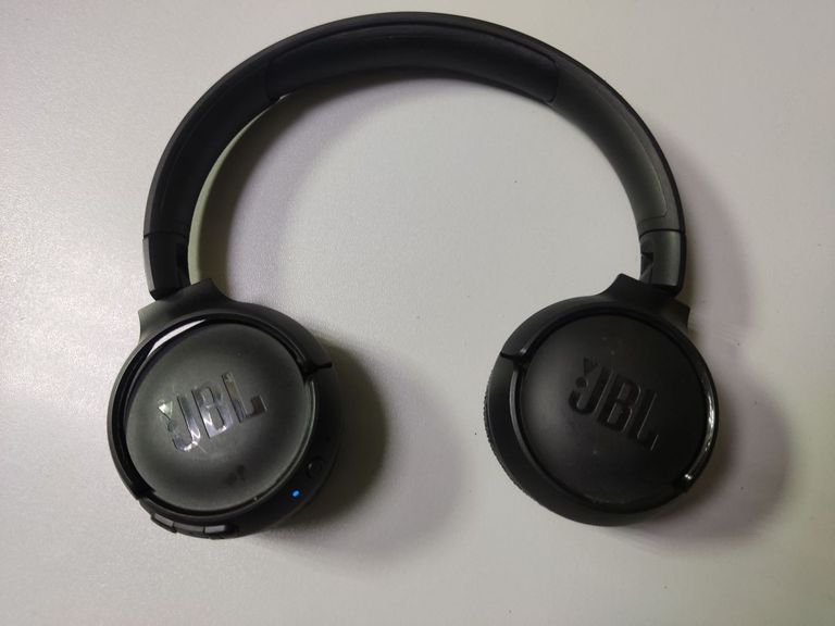 Дешиво Jbl tune 510bt с ломбарда