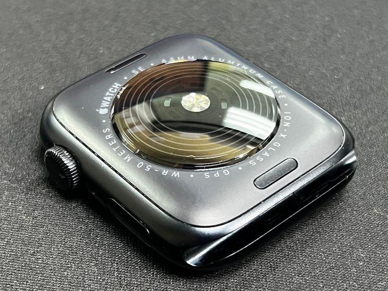 Дешиво Apple watch se 2 gps 44mm aluminum case with sport с ломбарда