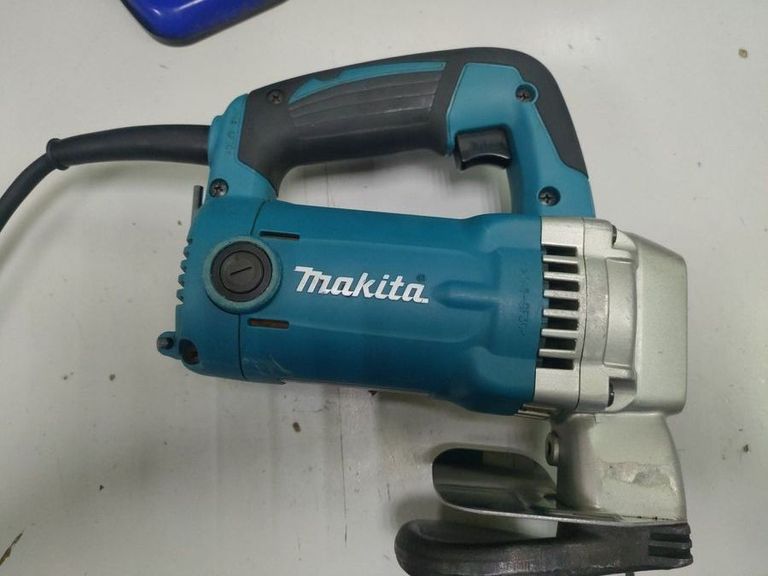 Оголошення Makita JS3201J Б/У