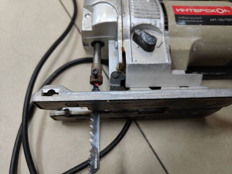 Дешиво Интерскол МП-100/700Э с ломбарда