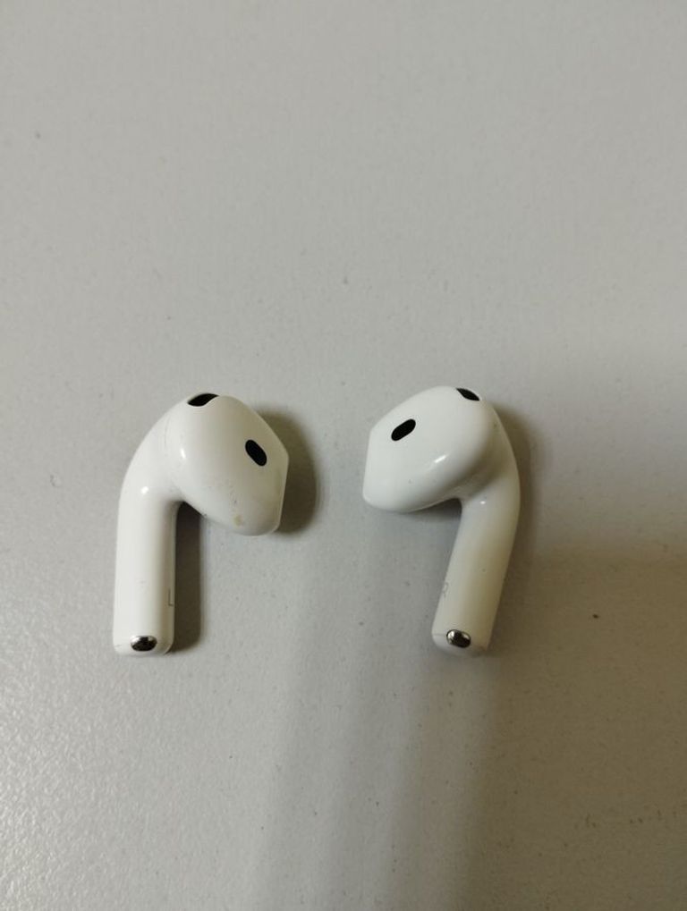 Розпродаж Apple airpods 4, продавець Техноскарб