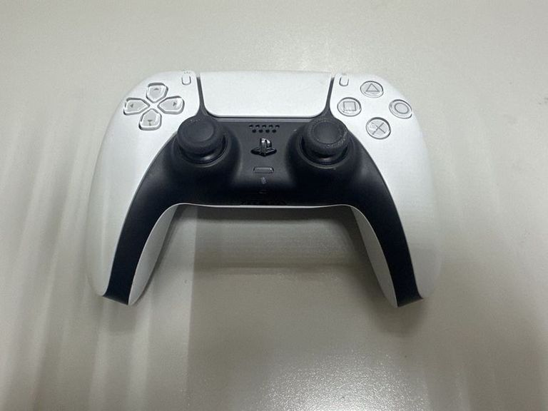 Купить Sony DualSense Black Б/У