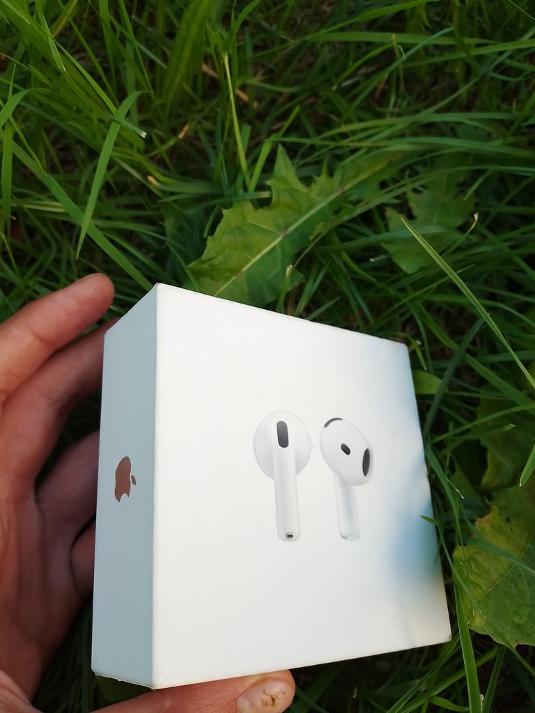 Дешево Apple airpods 4 з ломбарду