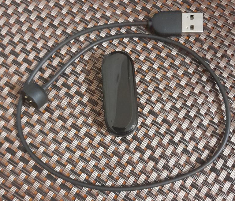 Купить Xiaomi mi smart band 6 Б/У