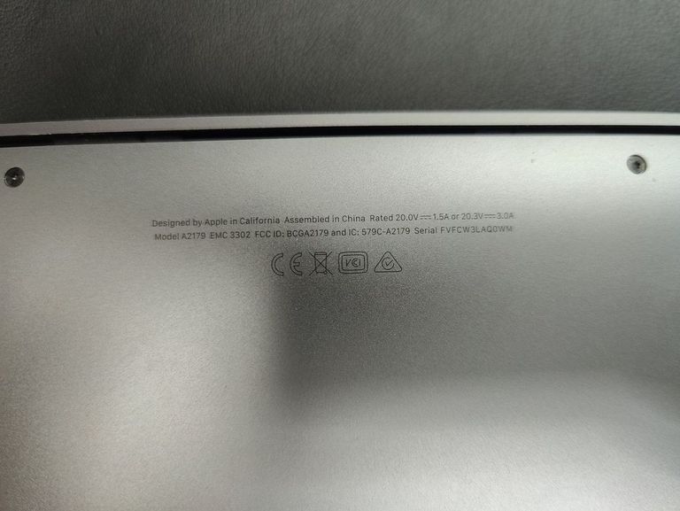Дешиво Apple macbook air 13" 2020 a2179 core i3 1,1ghz/ram8gb/ssd128gb/intel iris plus graphics с ломбарда
