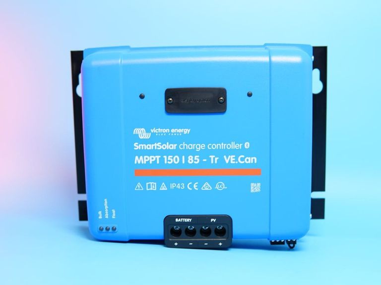 SmartSolar MPPT 150/85-Tr VE.Can Bluetooth SCC115085411 Victron Energy 150В 85А Код:null. Изображение 9