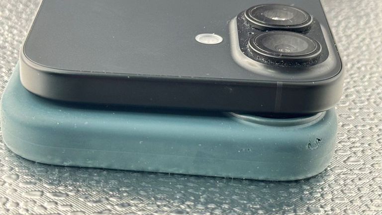 Apple iPhone 16 128GB Black (MYE73) Код:01-200783083. Зображення 5