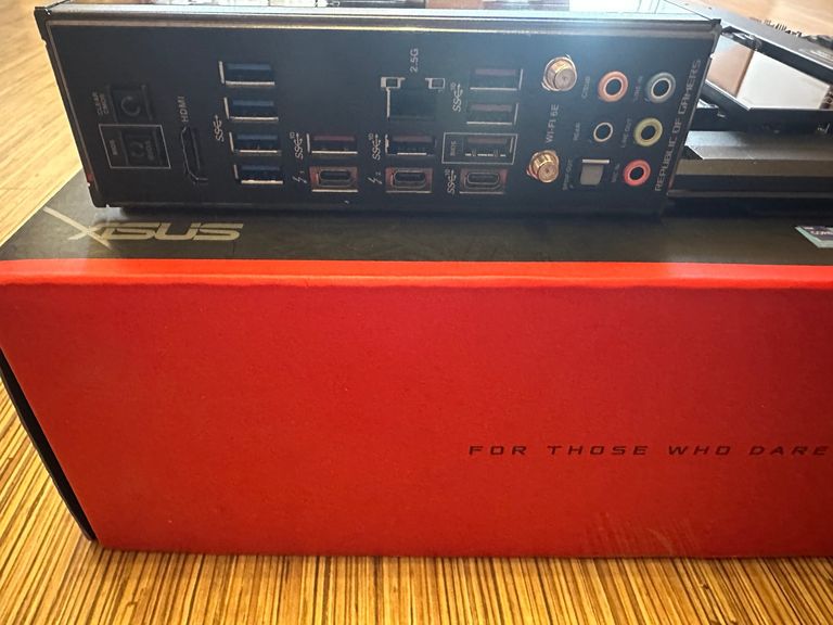 Asus ROG MAXIMUS Z790 HERO Код:null. Изображение 4