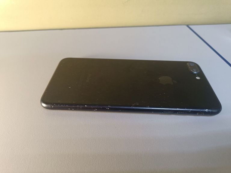 Дешиво Apple iphone 7 plus 128gb с ломбарда