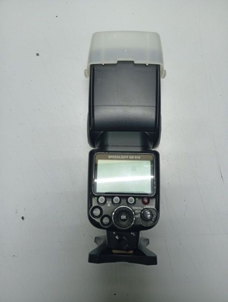 Купити Nikon speedlight sb-910 Б/У