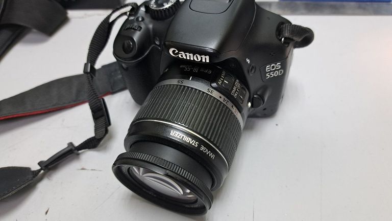 Объявление Canon eos 7d canon ef-s 18-55mm f/3.5-5.6 is Б/У