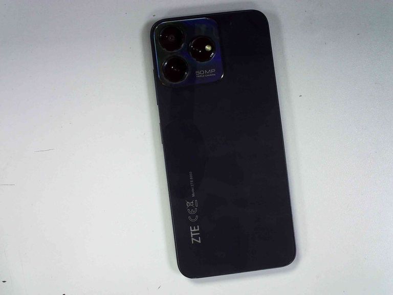 Объявление Zte blade v50 design 8/128gb Б/У