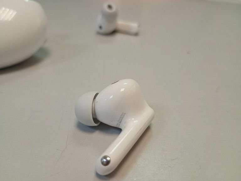 Дешево Huawei freebuds 6i з ломбарду