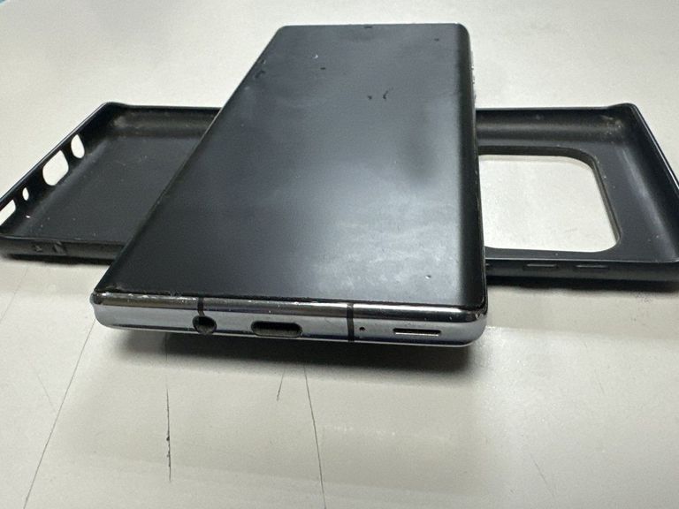 Объявление Sharp sharp aquos r6 12/128gb Б/У