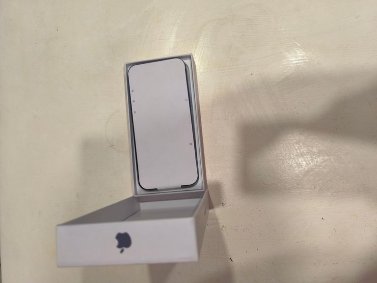 Оголошення Apple iPhone 17 Pro Max 1TB Deep Blue (MFYX4) Б/У