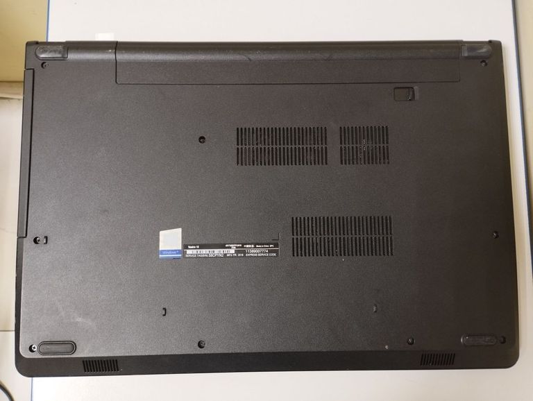 Дешиво Dell 15/core i5 7200u ddr3/12gb ddr3/hdd *відсутній/ssd 240 gb/*інтегрована с ломбарда