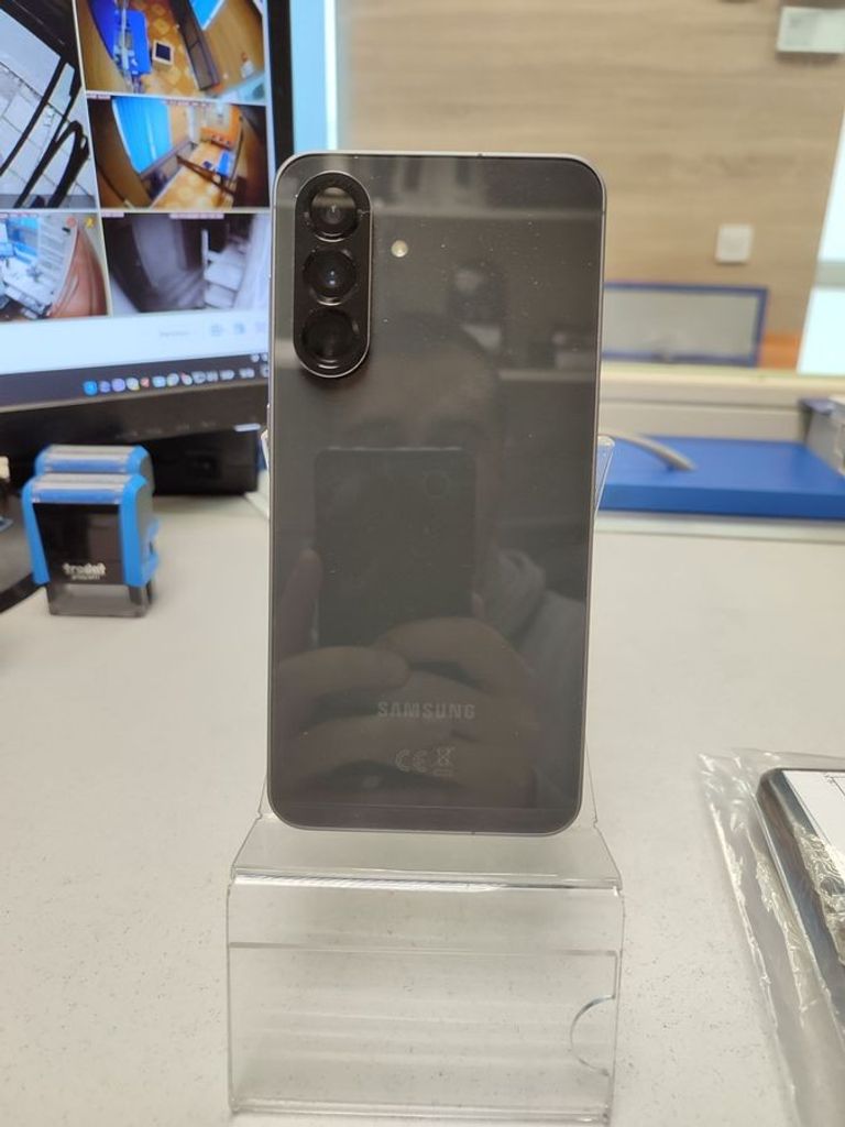 Дешево Samsung galaxy a56 5g 8/128gb з ломбарду