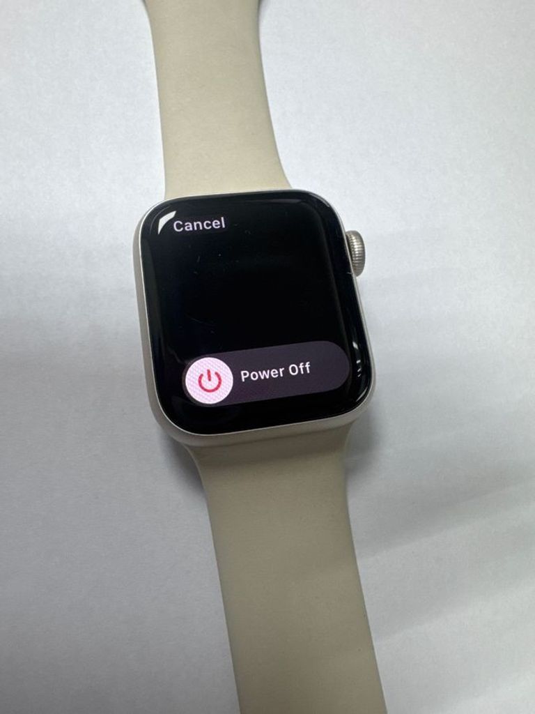 Купити Apple watch se 2 gps 40mm aluminium case Б/У