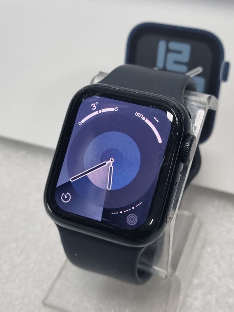 Купити Apple watch se 2 gps 40mm aluminium case Б/У