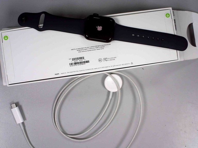 Дешиво Apple watch se 2 gps 40mm aluminium case с ломбарда