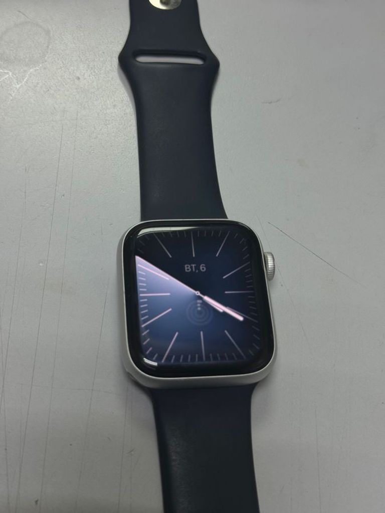 Купить Apple watch se gps 44mm aluminum case Б/У