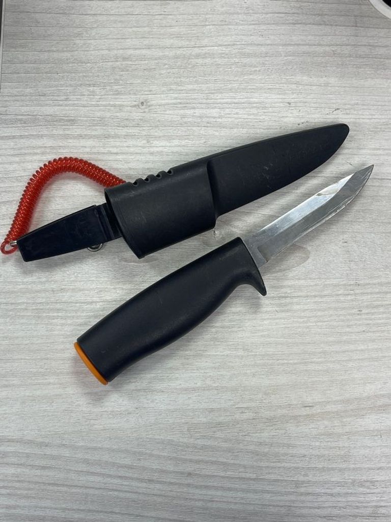 Купити Fiskors без моделі Б/У