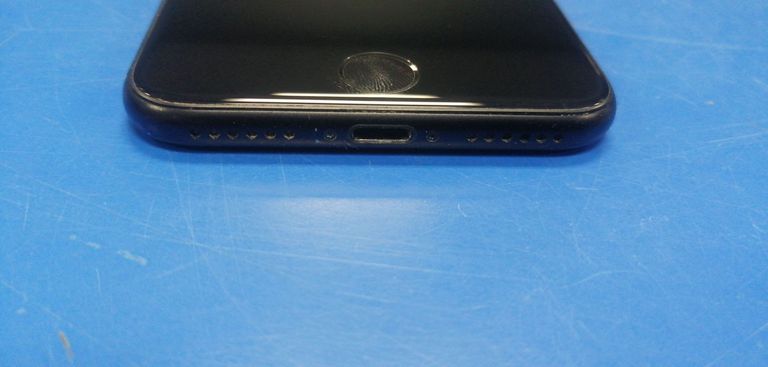 Apple iPhone SE 2020 128GB Black Slim Box (MHGT3) Код:01-200845712. Изображение 5