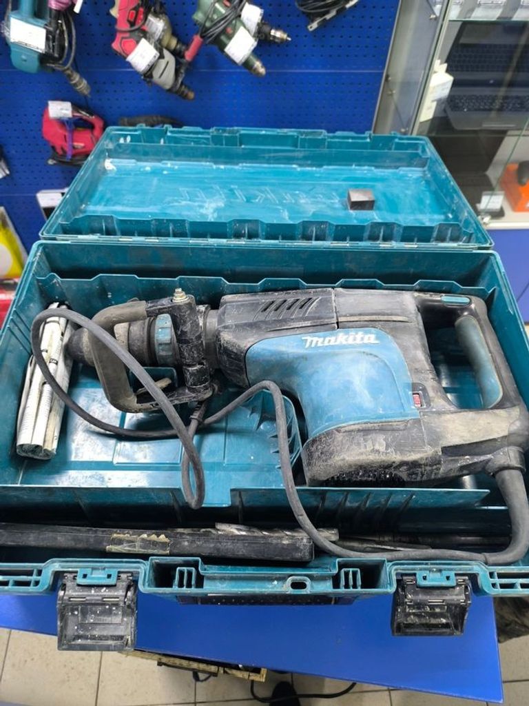 Купити Makita HM1203C Б/У