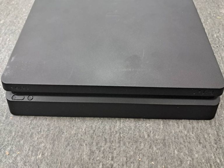 Sony ps 4 slim cuh-2216a 500gb