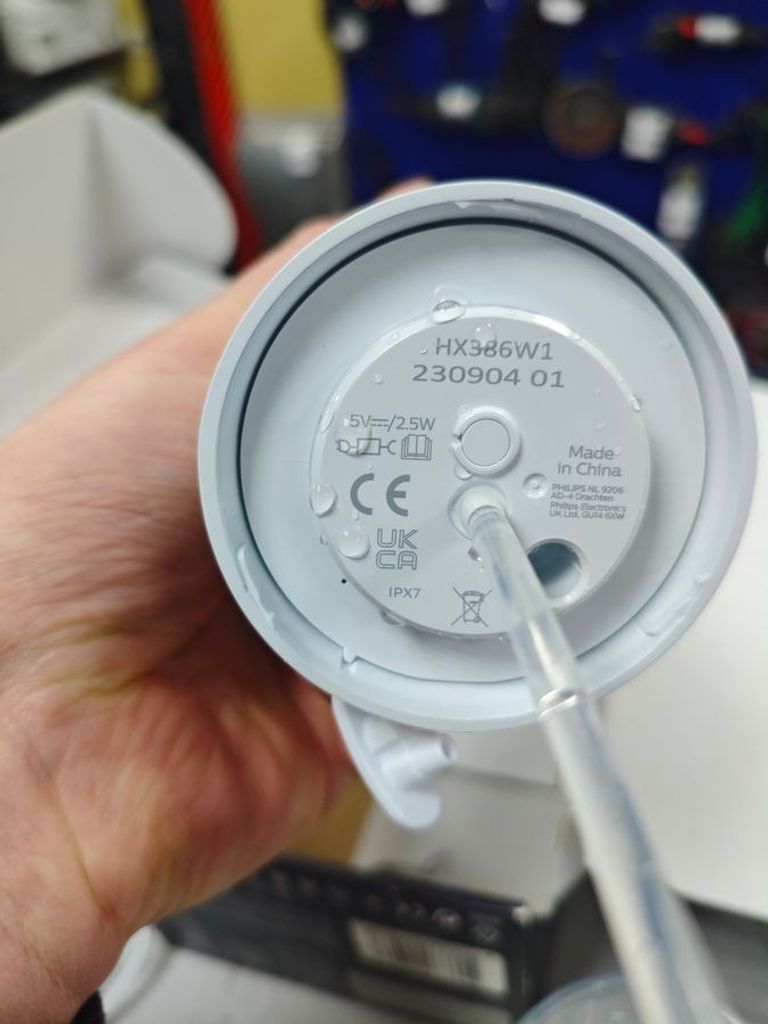 Розпродаж Philips Sonicare Cordless Power Flosser 3000 HX3826/31, продавець Техноскарб