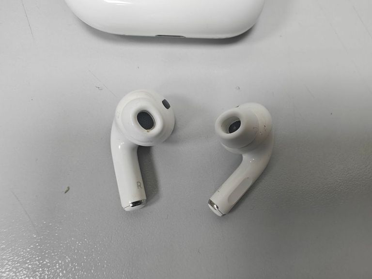Розпродаж Apple airpods pro 2nd generation with magsafe charging case usb-c, продавець Техноскарб
