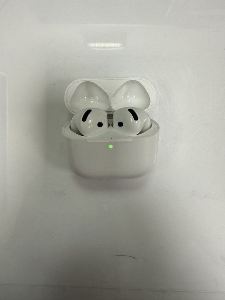 Купить Apple airpods 4 Б/У