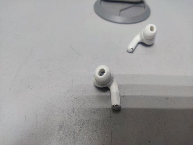 Розпродаж Apple airpods pro 2nd generation with magsafe charging case usb-c, продавець Техноскарб