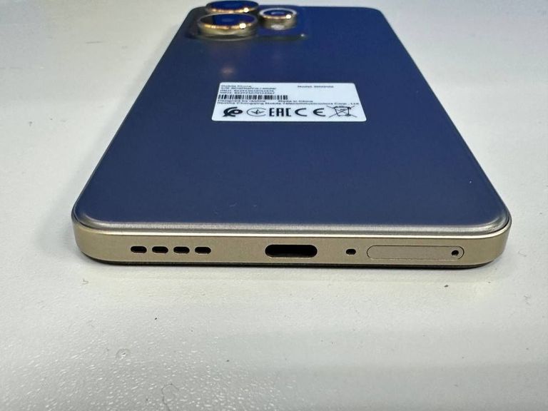 Розпродаж Realme 15 Pro 5G 12/512GB Flowing Silver, продавець Техноскарб