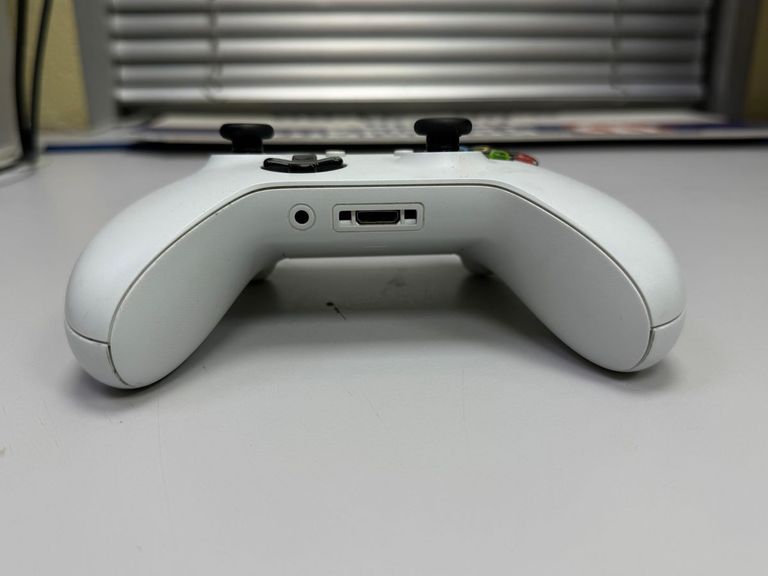 Оголошення Microsoft xbox wireless controller 1708 Б/У
