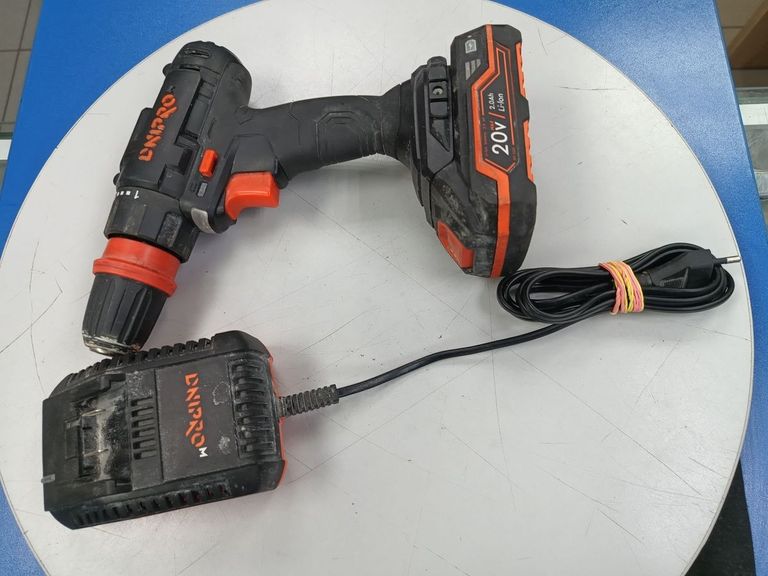 Дешево Dnipro-M cd-218q 1акб 2ah зп з ломбарду