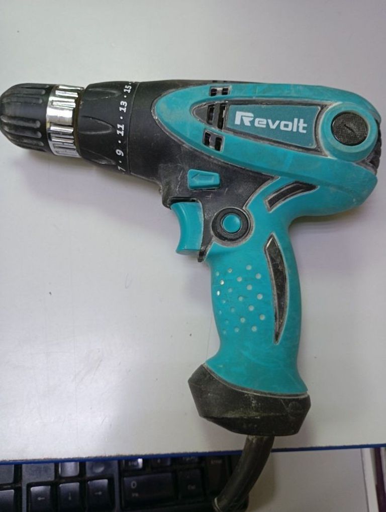 Дешево Revolt es870 з ломбарду