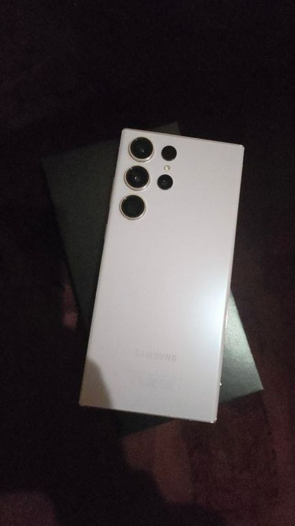 Оголошення Samsung s918b galaxy s23 ultra 12/256gb Б/У