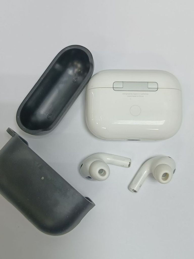 Купить Apple airpods pro 2nd generation Б/У