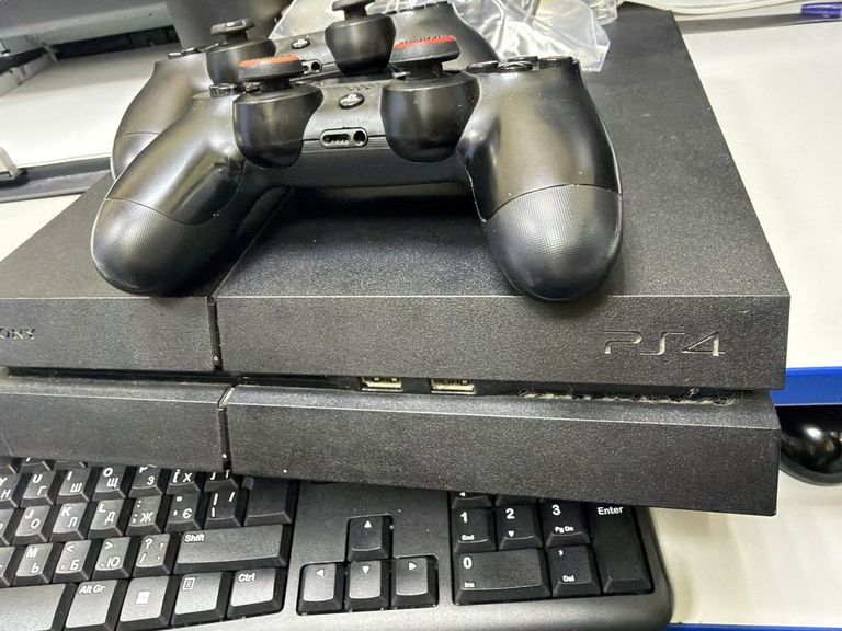 Оголошення Sony playstation 4 1tb Б/У