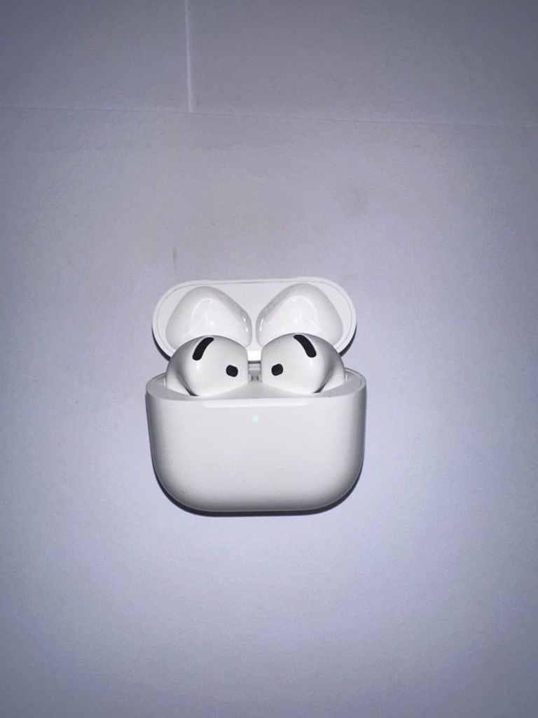 Дешево Apple airpods 4 з ломбарду