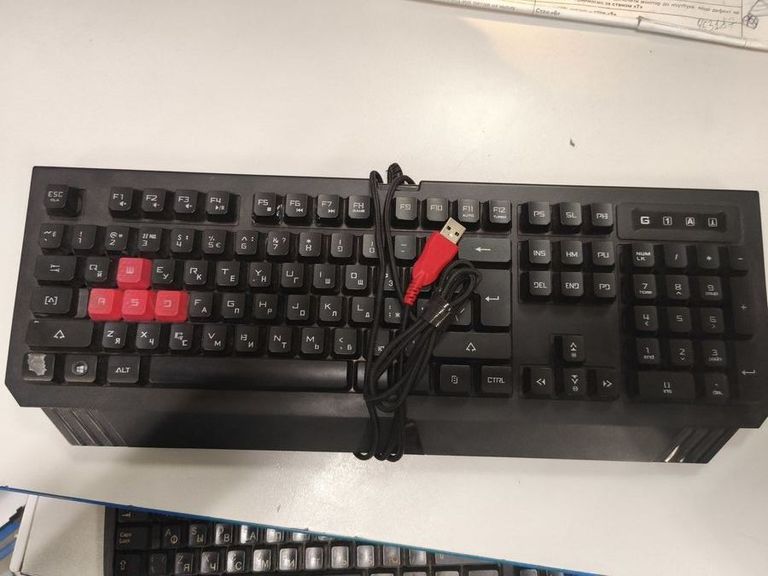 Дешево Bloody B120N з ломбарду