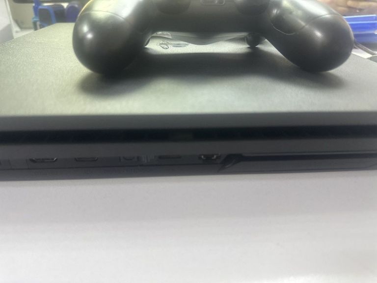 Оголошення Sony playstation 4 pro 1tb Б/У