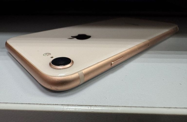 Apple iphone 8 64gb Код:01-200912023. Зображення 6