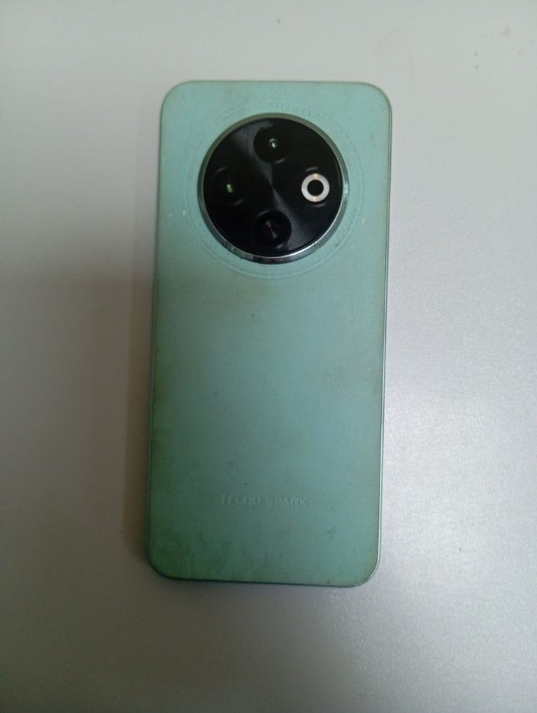 Оголошення Tecno spark 30c kl5n 8/256gb Б/У