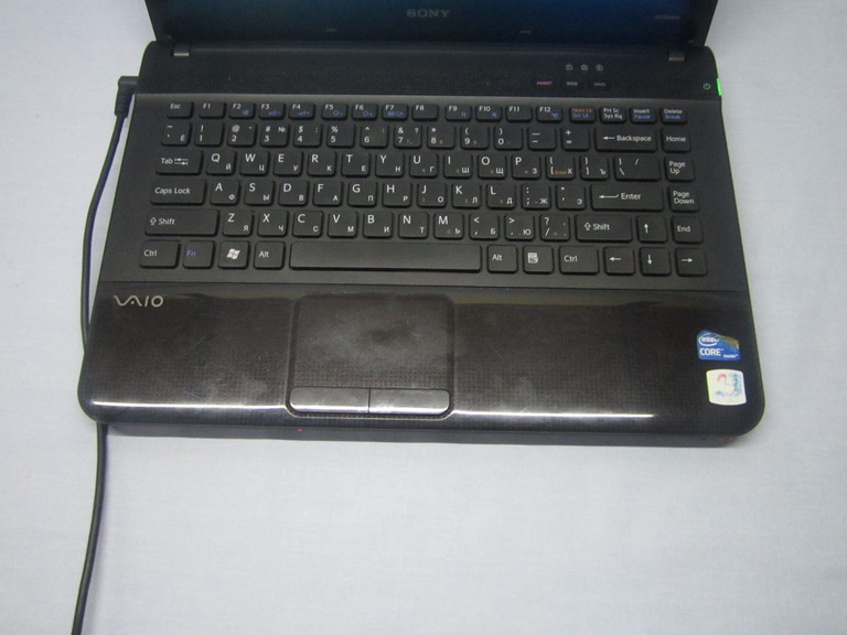 Дешево Core i3/160GB/4GB/14"/Дискретное видео/HDMI/ Sony Vaio 61211m з ломбарду