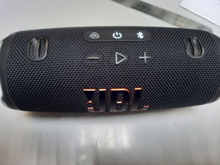 Купити JBL Charge 6 Black Б/У