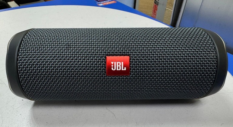 Купити Jbl flip essential 2 Б/У