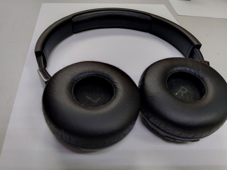 Оголошення Jbl tune 660nc Б/У
