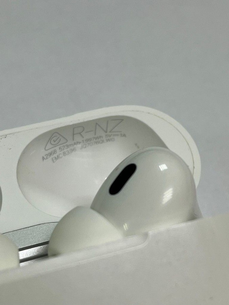 Распродажа Apple airpods pro 2nd generation with magsafe charging case usb-c, продавец Техноскарб
